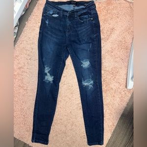 Viral Judy blue jeans!